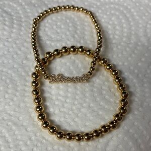 Elegant Gold Beaded Bracelet with Crystal Detail